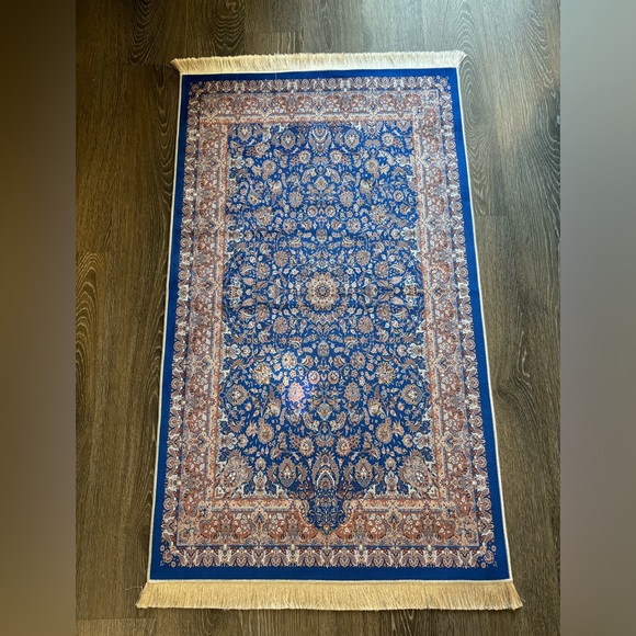 Turkish Rug - Picture 3 of 7